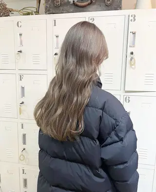 ロング カラー 𝗺𝗶𝗸𝘂♡ 似合わせ🎀のヘアスタイル