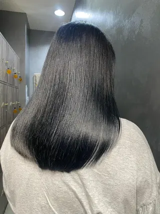 ロング カラー Inity所属・Inity 新谷茉璃のヘアスタイル