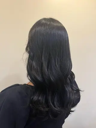 カラー KOKORO 中村 朱里のヘアスタイル