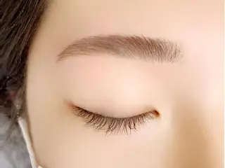 アイブロウ plume eyelashのネイルデザイン