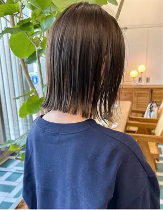 ミディアム 木田 真菜のヘアスタイル