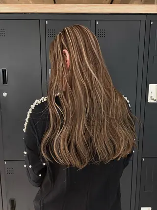 ロング カラー KAEDE🌺Wカ ラー/ホワイトカラーのヘアスタイル