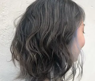 ショート カラー STRAAL所属・M. YURIのヘアスタイル