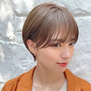 ショート カラー ショートパーマ カットモデルのヘアスタイル