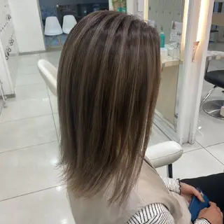 ミディアム カラー 🩶ハイライトカラー 🩶ASH西葛西鈴木のヘアスタイル