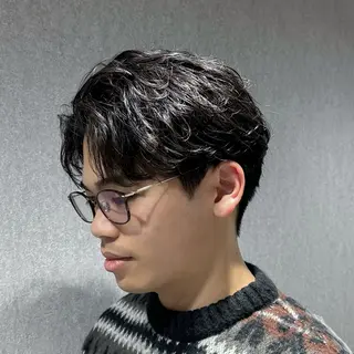 ショート パーマ メンズ フェザーパーマ職人 🪶ryosukeのヘアスタイル