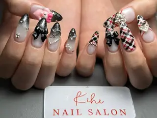 ネイル 💕鈴木ユリ パラジェル/オフ無料のネイルデザイン