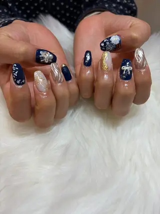 セミロング She Nail studio原宿店所属・akari原宿 プライベートサロンのネイルデザイン