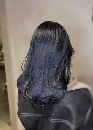 セミロング カラー 泉 堅也のヘアスタイル