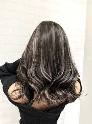 ミディアム カラー IwAsh中山所属・✂︎中山ブリーチ・ パーマ✂︎露木智也のヘアスタイル