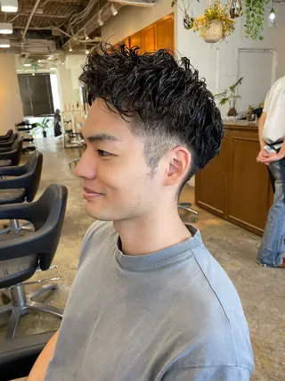 ショート メンズ RIN／韓国ヘア レイヤーカットのヘアスタイル