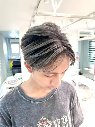 ショート カラー 加藤 佑二のヘアスタイル