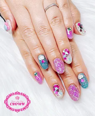 ネイル CROWN プライベートサロンのネイルデザイン
