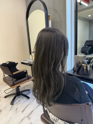 ロング カラー GIFT OMOTESANDO所属・秋月 いなのヘアスタイル