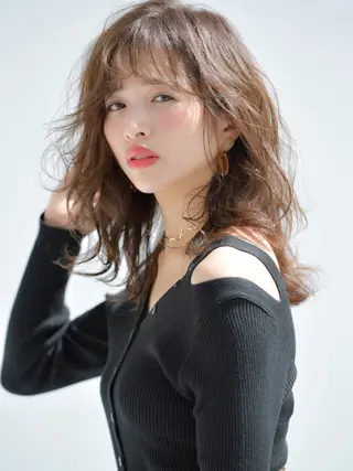 セミロング カラー パーマ ヘアアレンジ VIVIE【ヴィヴィ】所属・髪質改善/韓国風 レイヤー/田村祐樹のヘアスタイル