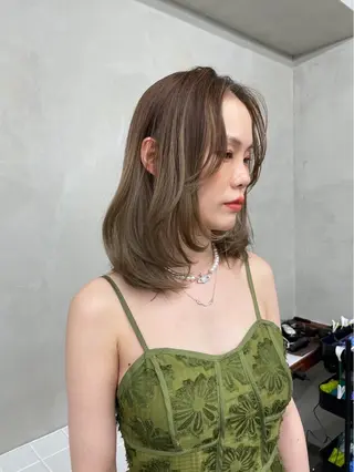 カラー スパイキーショート/ センターパート/奈菜のヘアスタイル