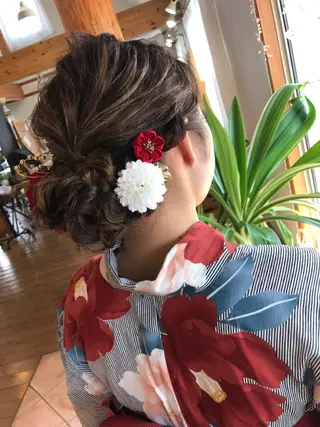 ロング ヘアアレンジ 荒木 ひろかのヘアスタイル
