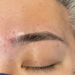 メンズ アイブロウ MOON.所属・アイブロウ専門サロン MOON.の眉毛・アイブロウイメージ