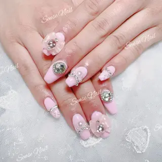 ネイル Kurieitibu 🍬Byu~tīのネイルデザイン