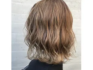 ミディアム カラー ヘアアレンジ 【公式】amble luxe池袋東口🩷のヘアスタイル
