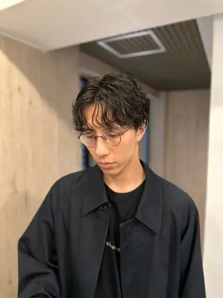 ショート パーマ DX渋谷所属・カラー特化美容師 サトウリュウマのヘアスタイル