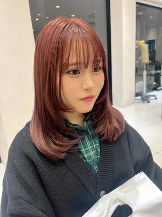 ミディアム カラー 小池 夏美のヘアスタイル