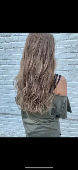 ロング カラー ザクザクレイヤー 🍀/ブリーチ/小田のヘアスタイル