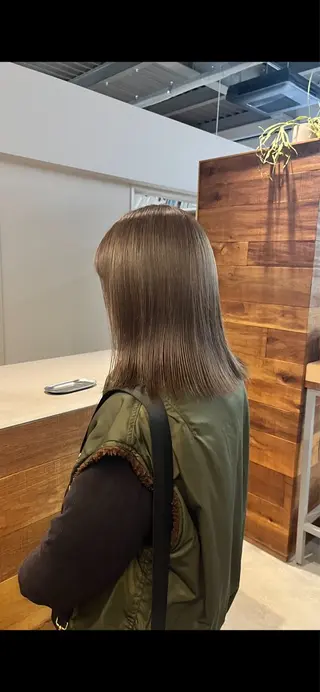 ミディアム 石黒 良華のヘアスタイル