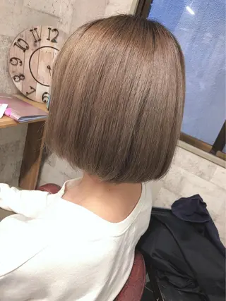 ショート カラー PANOL 秀島のヘアスタイル