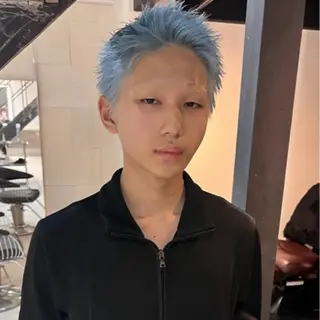 ショート カラー ハイトーン/複雑履歴 名古屋/FUTOのヘアスタイル