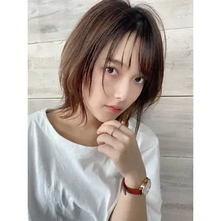 ミディアム カラー ハイトーン/ 顔周りレイヤー/白石のヘアスタイル