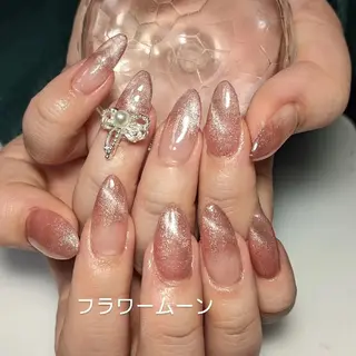 ネイル フラワー ムーンのネイルデザイン