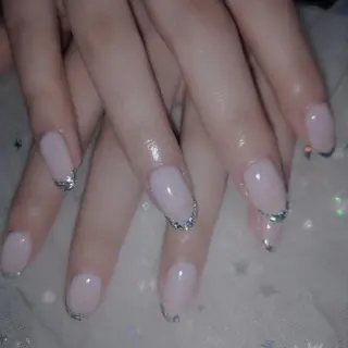 セミロング ネイル フィルイン、長さ出し 深爪矯正のネイルデザイン