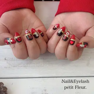 ネイル Petit Fleur所属・青柳 亜梨奈のマツエク・マツパデザイン