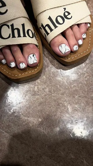 ネイル 黒葛原 めぐみのネイルデザイン