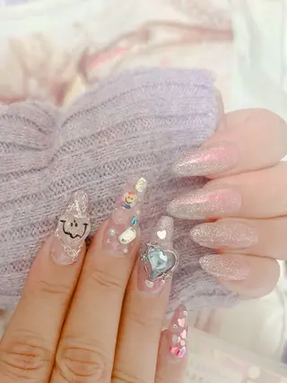 カラー Maison dePLATINUM所属・ネイリスト makiのネイルデザイン