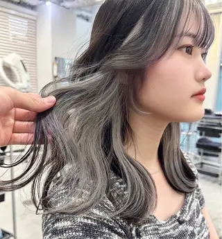 セミロング カラー RYOSUKE ハイトーンのヘアスタイル