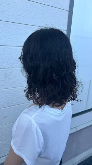 ミディアム パーマ 保科 椎奈のヘアスタイル
