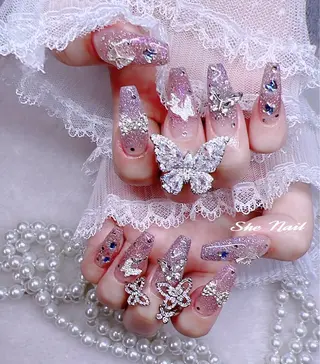 ネイル She   Nail所属・ISA_ BELLAのネイルデザイン