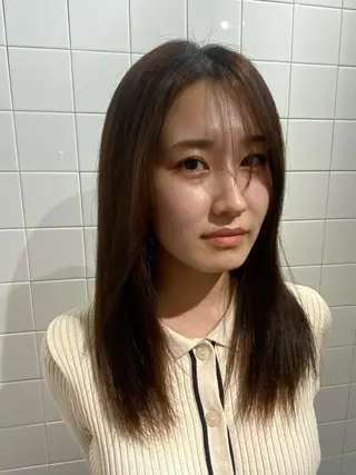 セミロング パーマ SANDYS所属・ユ カのヘアスタイル