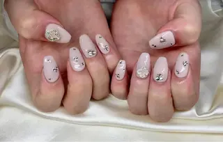 ネイル マツエク・マツパ アイブロウ Nail&eye Belire 新宿のネイルデザイン