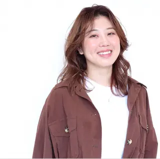 カラー glad hairのヘアスタイル