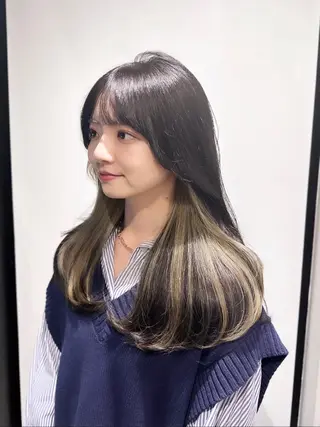 ロング ブリーチなしダブル/ レイヤーカット 小棹のヘアスタイル