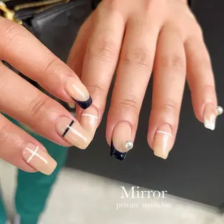 ネイル nailsalon Mirrorのネイルデザイン