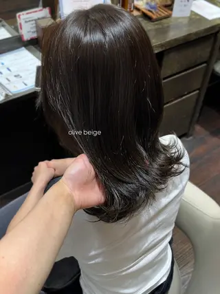 ミディアム 小林蕗湖🌼/ カット/カラーモデルのヘアスタイル