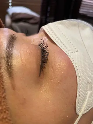 マツエク・マツパ 桑田 新菜のヘアスタイル