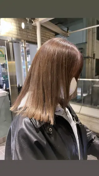 ミディアム カラー Haco＋所属・ウルフ/レイヤー Miinaのヘアスタイル