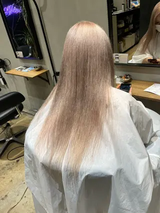 カラー こまつばらみお/レイ ヤー/ダブルカラーのヘアスタイル