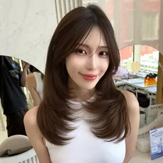 セミロング 似合わせレイヤー/ 透明感カラーのヘアスタイル