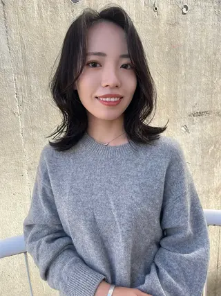 ミディアム 林 和香菜のヘアスタイル
